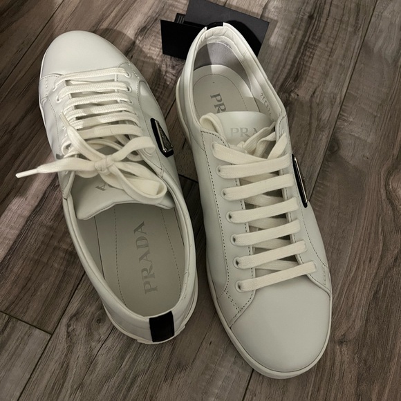 Lane Triangle Logo Low Top Leather Sneaker (Men) - Picture 4 of 7